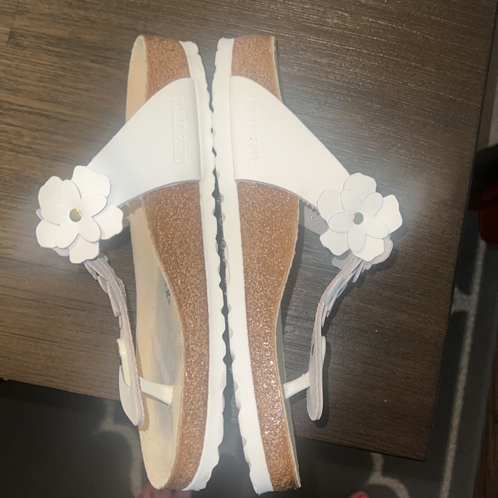 Birkenstock White Sandals with Floral Design - Picture 10 of 13